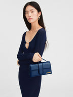 Sac bandoulière en cuir bleu marine foncé