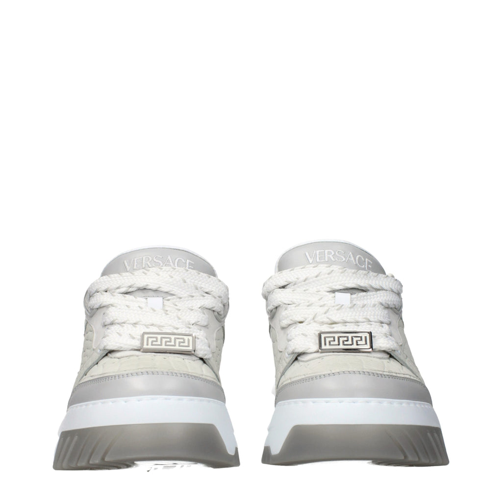 Baskets en cuir gris