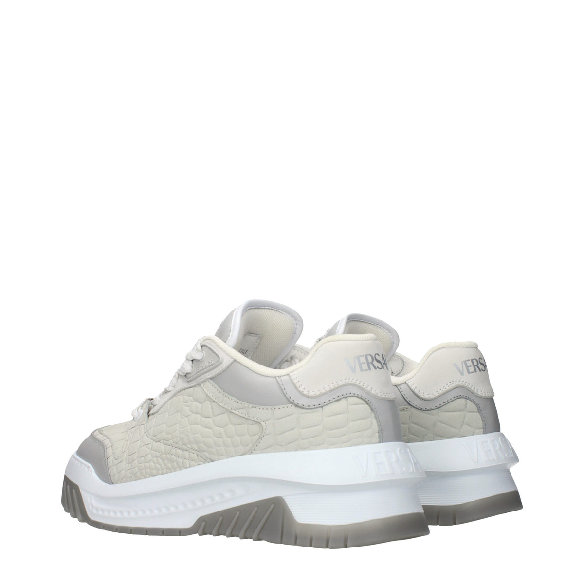 Baskets en cuir gris