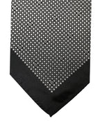 Pochette de costume noire et blanche