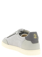 Baskets en daim gris