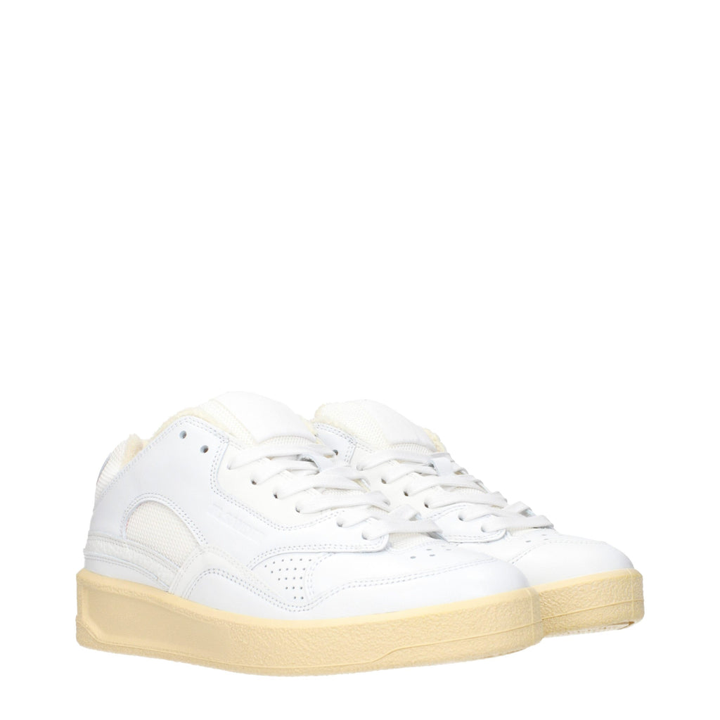 Baskets en cuir blanc