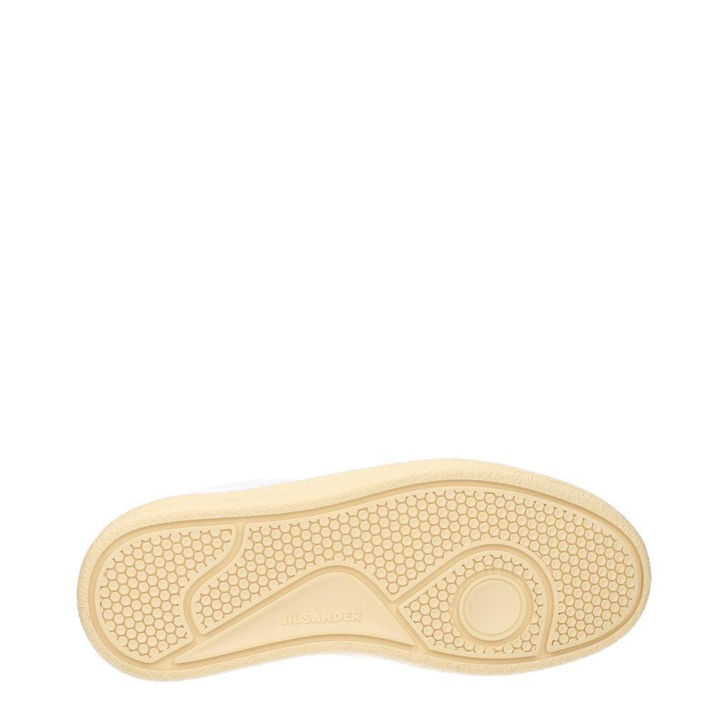 Baskets en cuir blanc